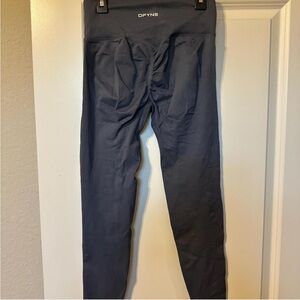 DYNE Women's Gray Leggings